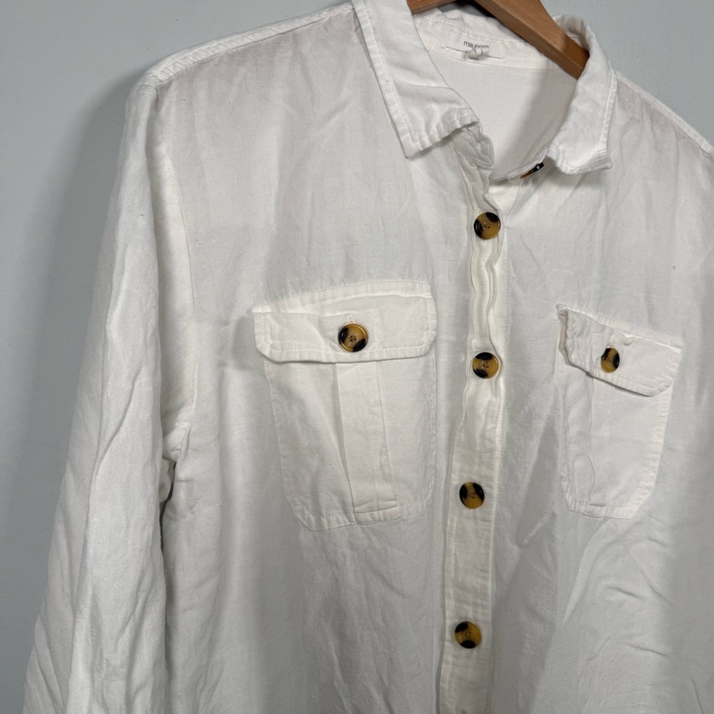 Maurices White Button Down Shirt, Size L, Great Condition - Picture 2 of 9